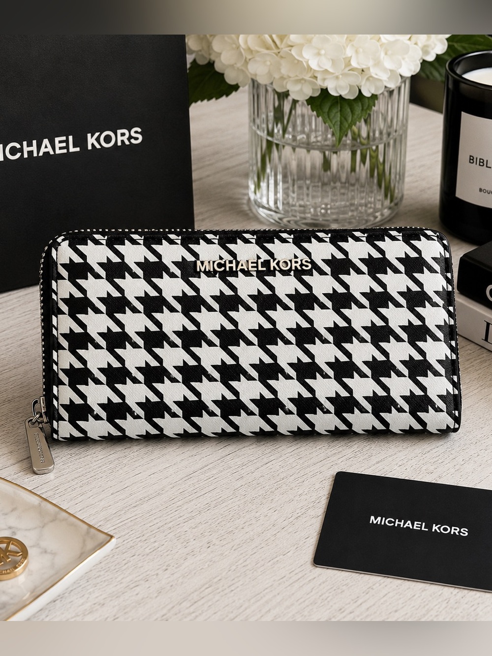 Michael Kors Houndstooth Zip Around Continental Wallet Black White